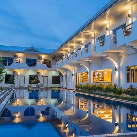 Adela Resort Панглао Екстериор снимка